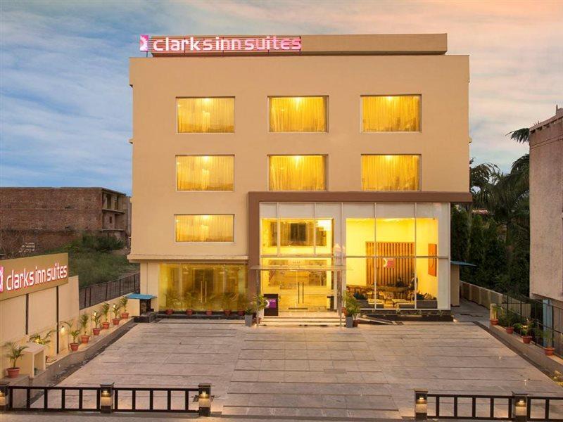 Clarks Inn Suites Katra Katra  Exterior photo